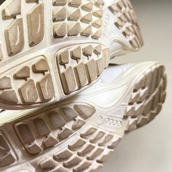 Women's Ecco Slip On Sneakers, Size 10 - Picture 8 of 9